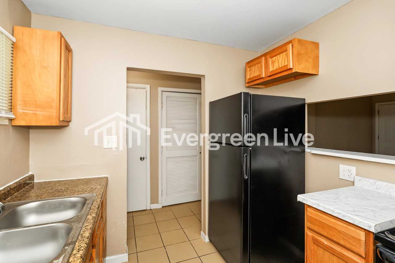 1331 Compton Rd - Photo 7 of 15