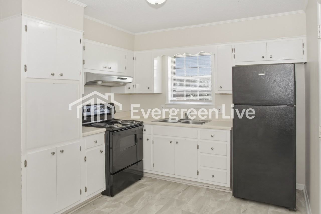 317 Robin Rd Sw - Photo 6 of 15