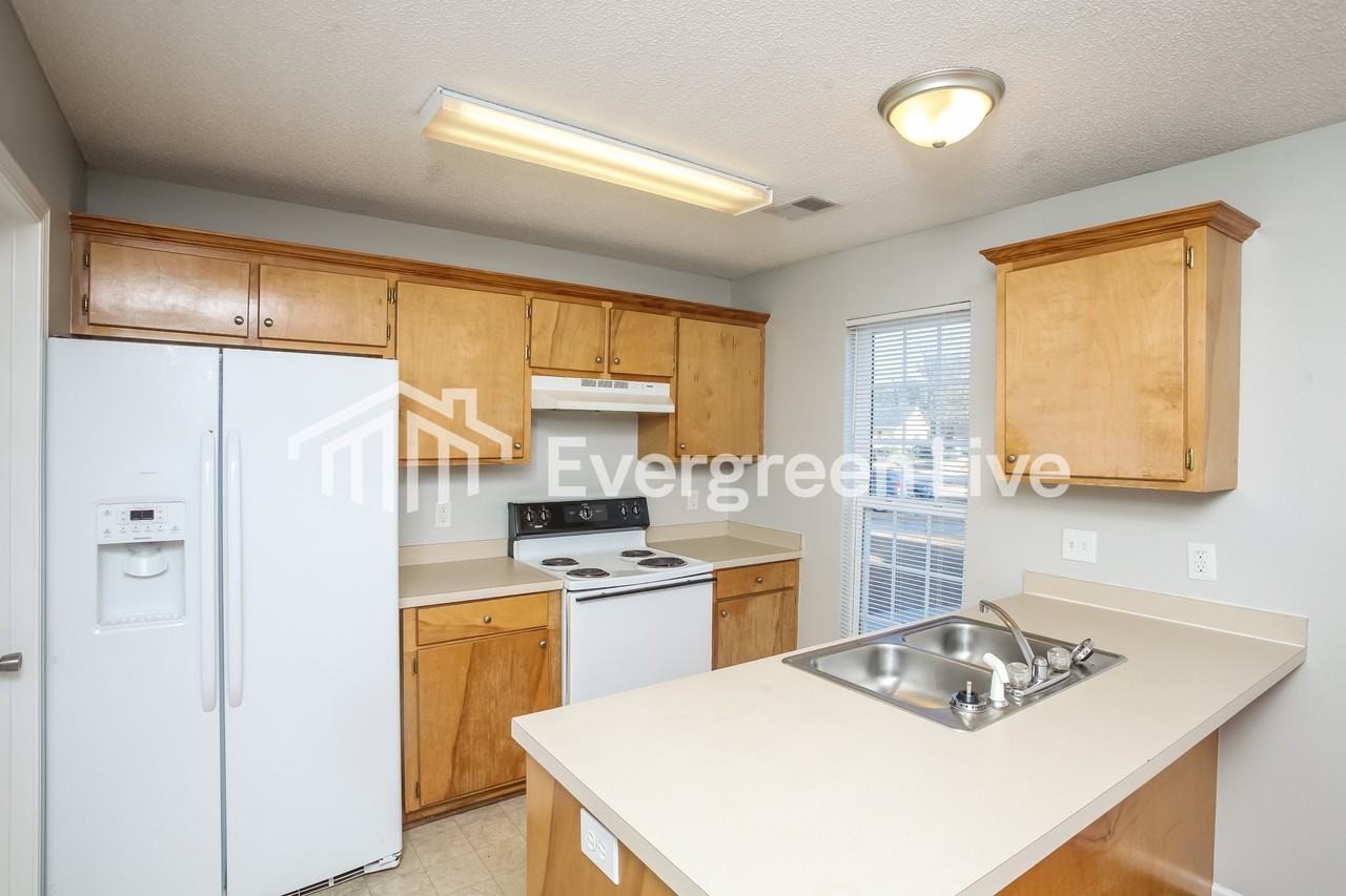 6 Danrock Ct - Photo 2 of 14