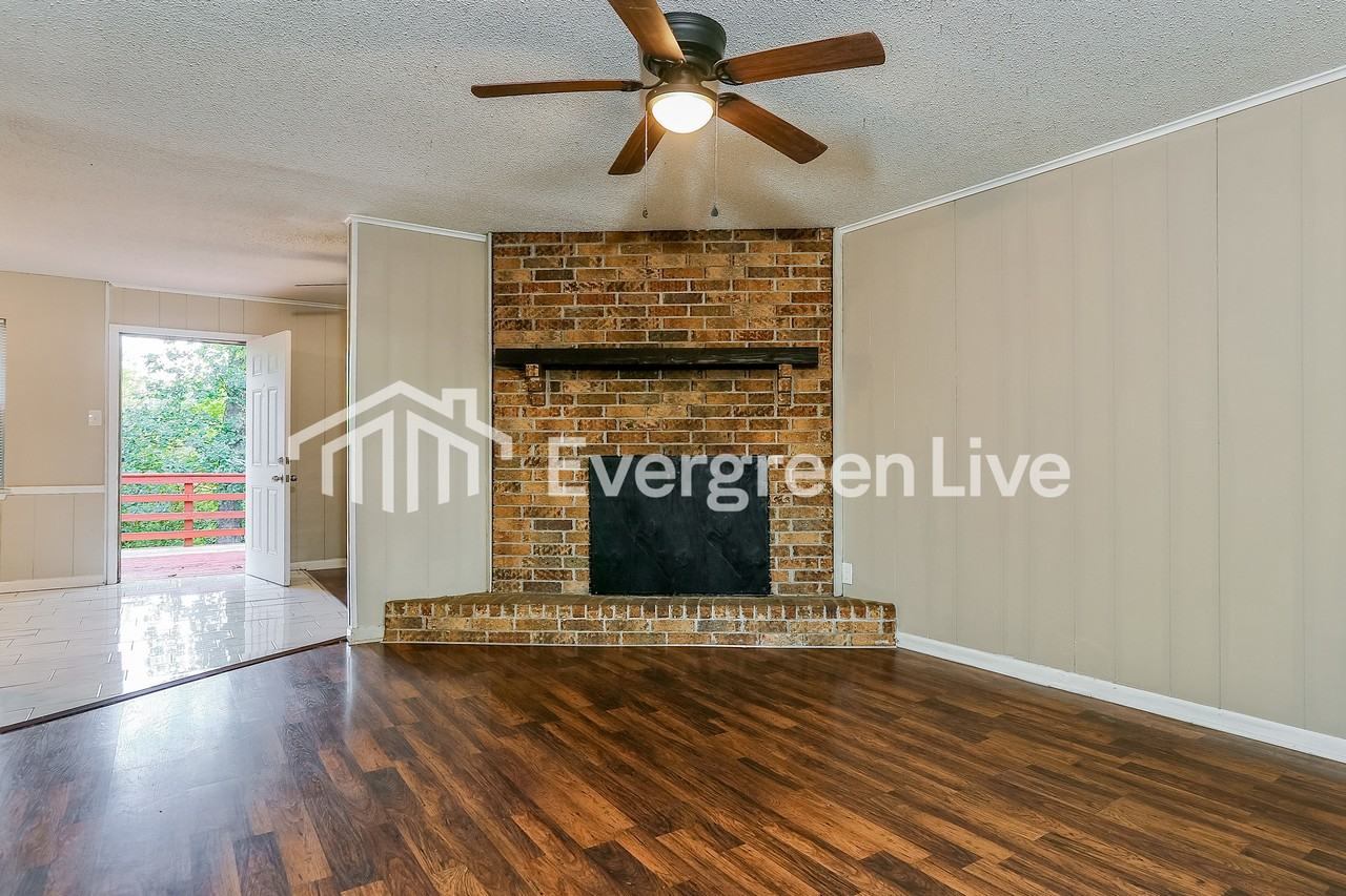 1705 W 58th St - Photo 4 of 18