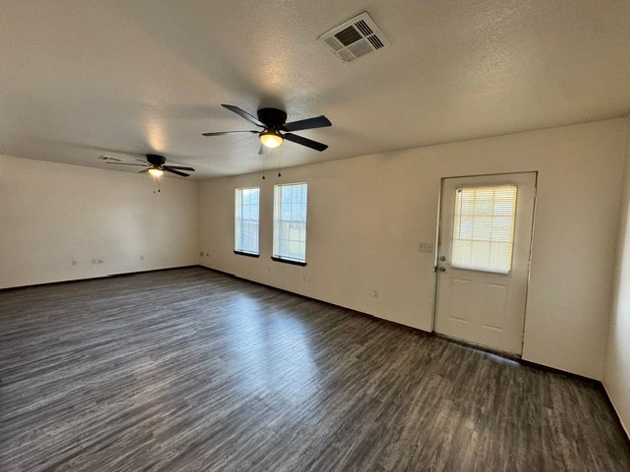 721 Sw 13th St - Photo 2 of 14