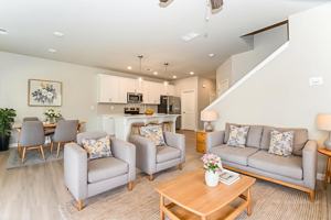 featured image of 758 Calvin Park Dr