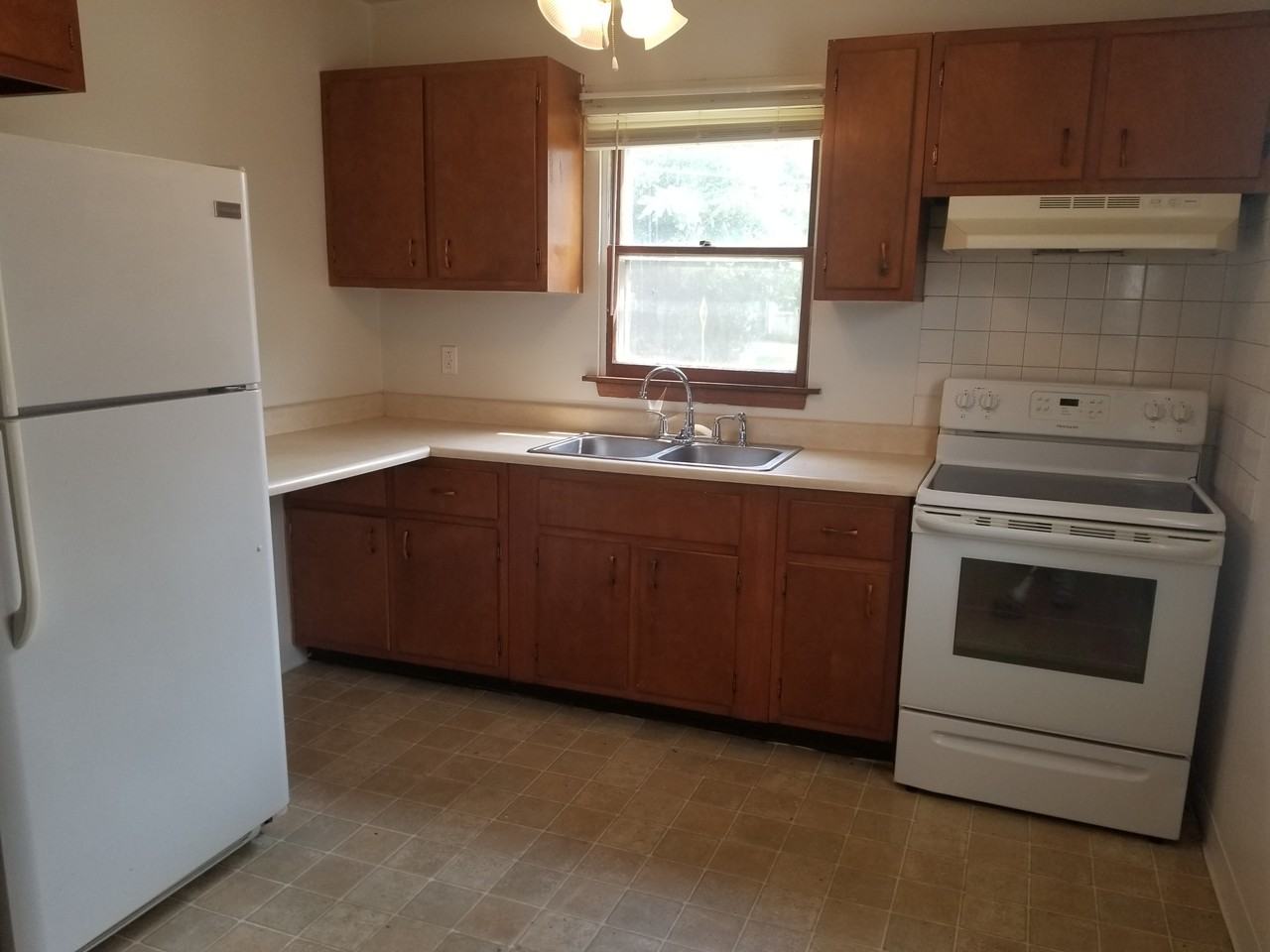 4542 13th St #4542 - Photo 3 of 15