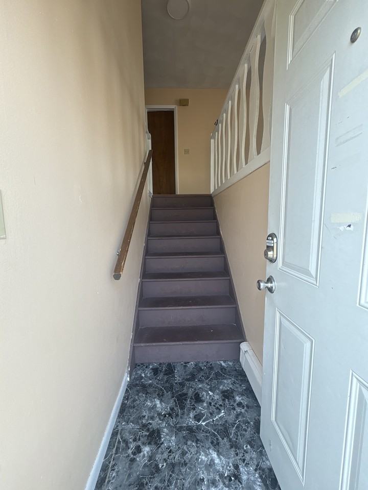 110 E Grove Ave #M - Photo 5 of 7