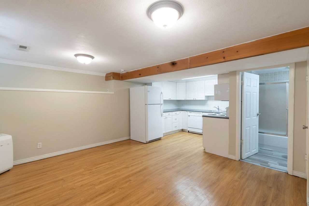505 E 1864 S - Photo 3 of 15