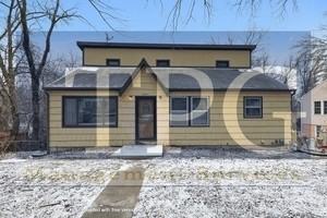 featured image of 3407 Ne Monterey Ave #A