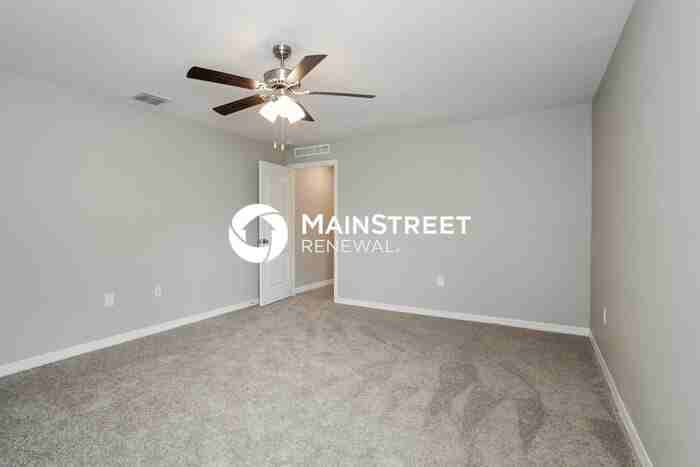 1694 Hideaway Flat St - Photo 5 of 16