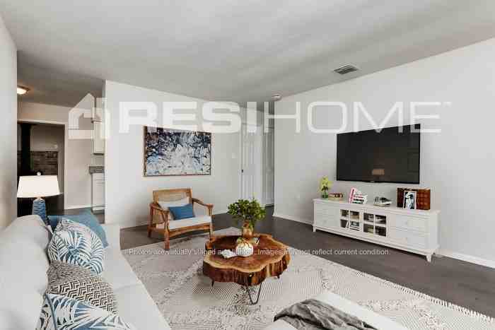 1407 Sunridge Rd - Photo 5 of 19