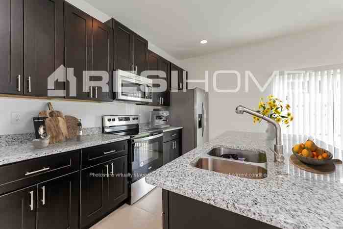 318 Daffodil Ln - Photo 2 of 17