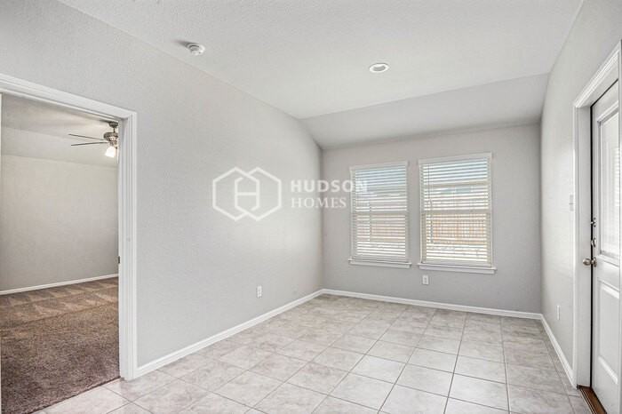 16441 Pembine Ln - Photo 4 of 19