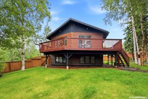 featured image of 10137 Birch Ln