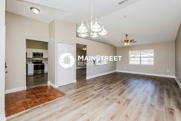 4233 Payton St - Photo 4 of 16