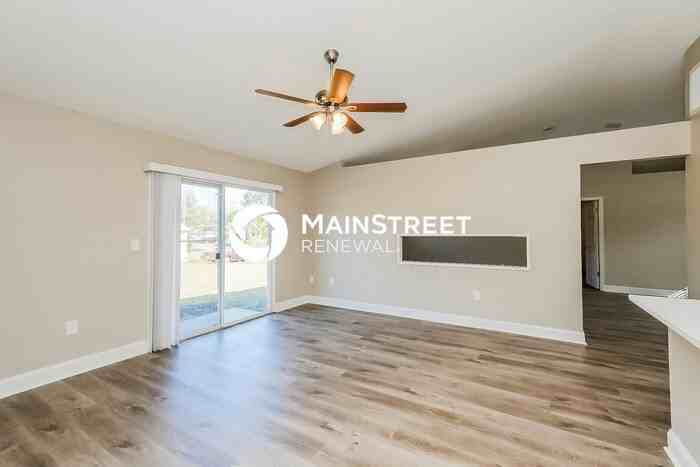 4233 Payton St - Photo 7 of 16