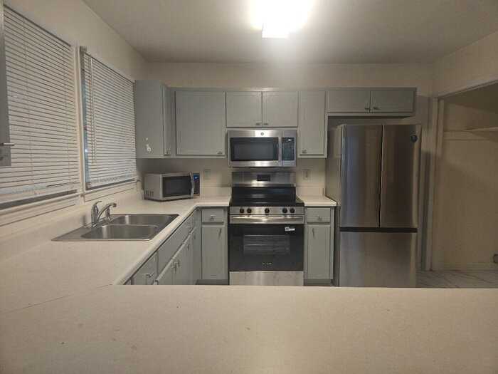 9 Cone Crest Ct - Photo 3 of 18