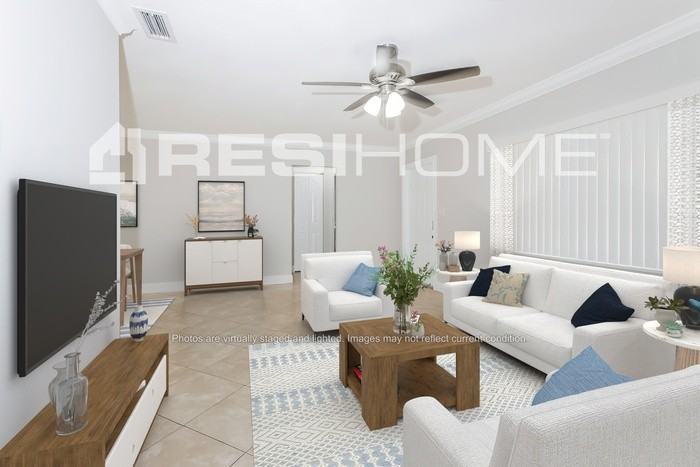 9940 Spanish Isles Dr - Photo 6 of 20
