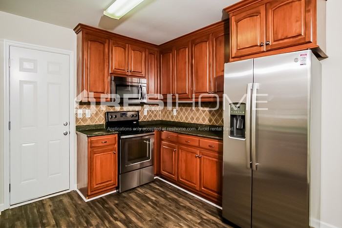 702 Carter Grove Rd - Photo 6 of 24