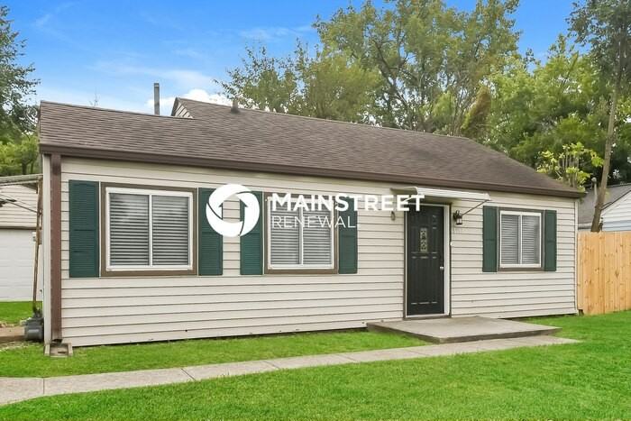 5919 E 16th St - Photo 2 of 16
