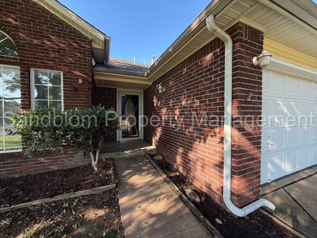 8928 E 87th Pl - Photo 2 of 27