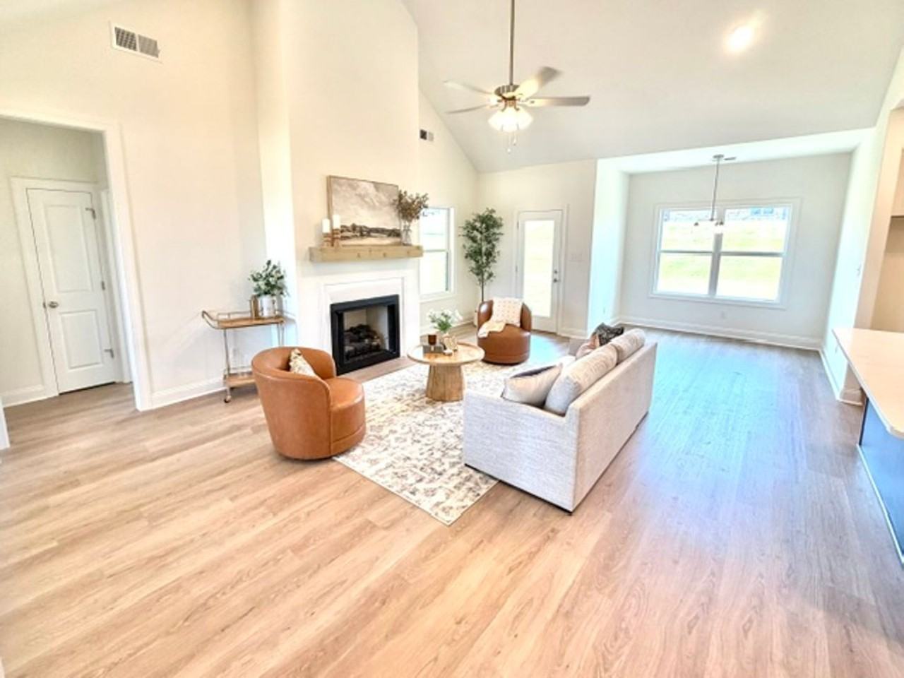 35 Hughetta St N - Photo 2 of 13