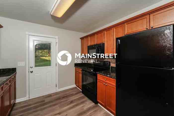 465 Fox Run Cir - Photo 7 of 16