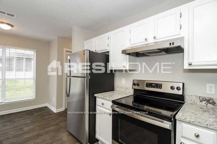 3501 Baroney Ln Sw - Photo 3 of 19