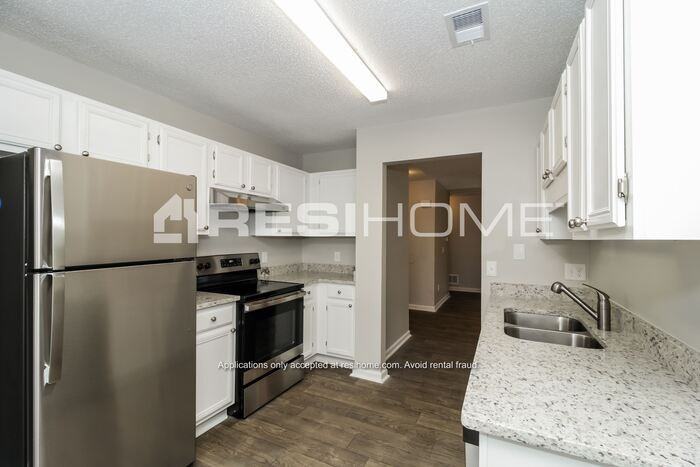 3501 Baroney Ln Sw - Photo 4 of 19