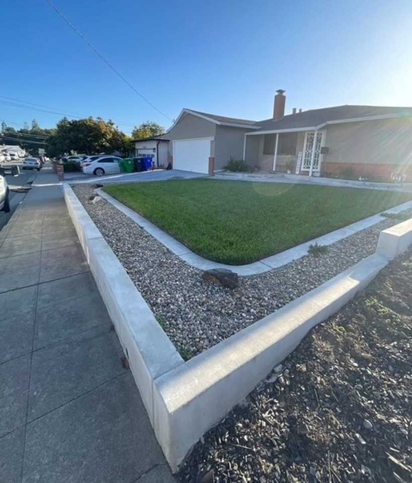 23743 Clayton St - Photo 2 of 5