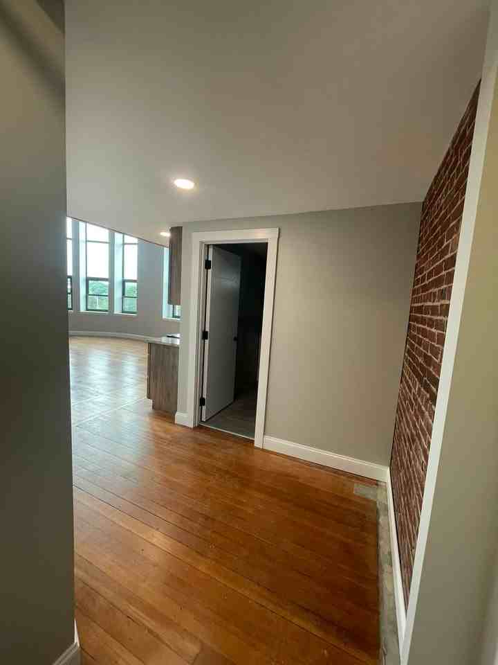 340 Central Avenue - Photo 5 of 7