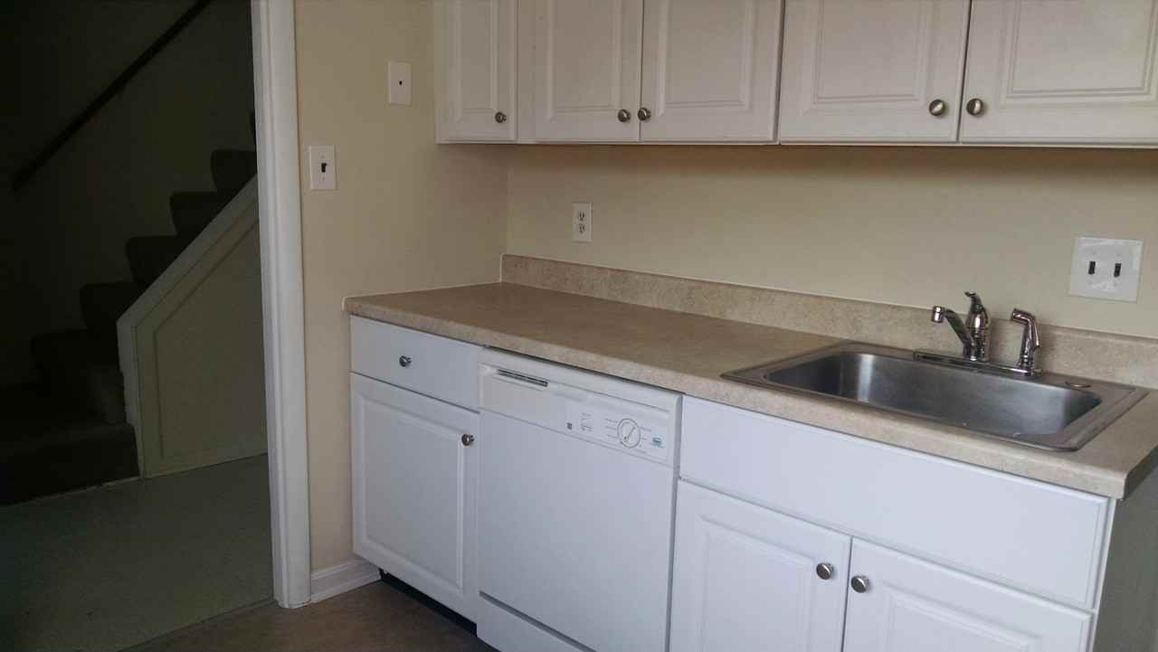 18 Wayside Ct - Photo 4 of 4