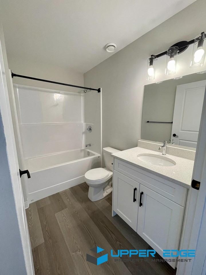 3400 Vialoux Drive #3 - Photo 4 of 6