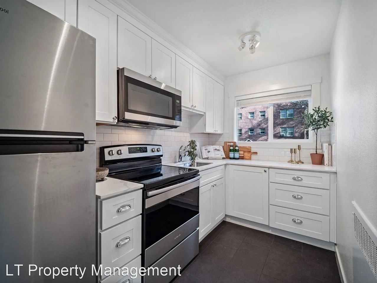Taylor Apartments - Photo 3 of 11