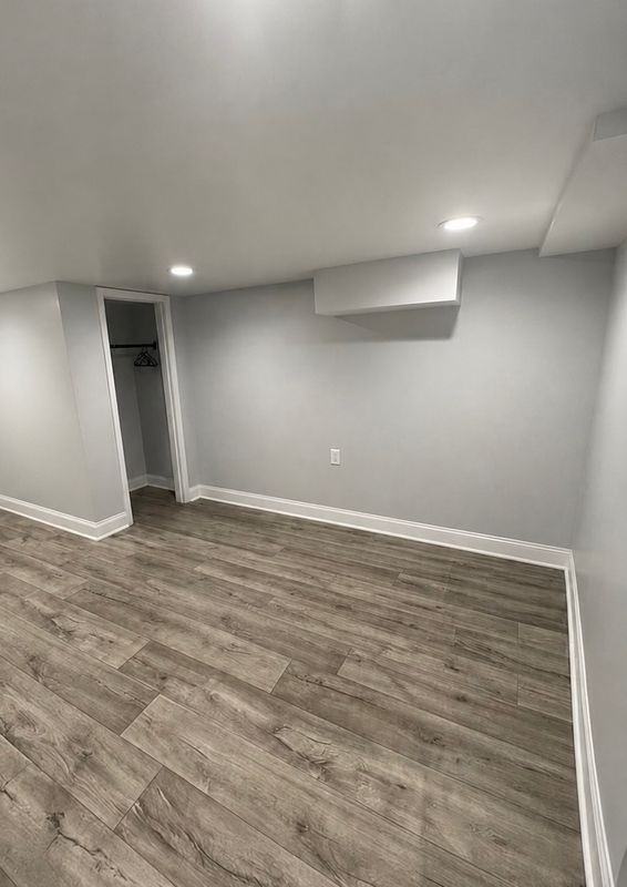748 Mchenry St - Photo 3 of 11