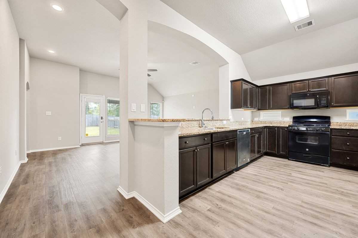 1945 Briar Grove Dr - Photo 2 of 29