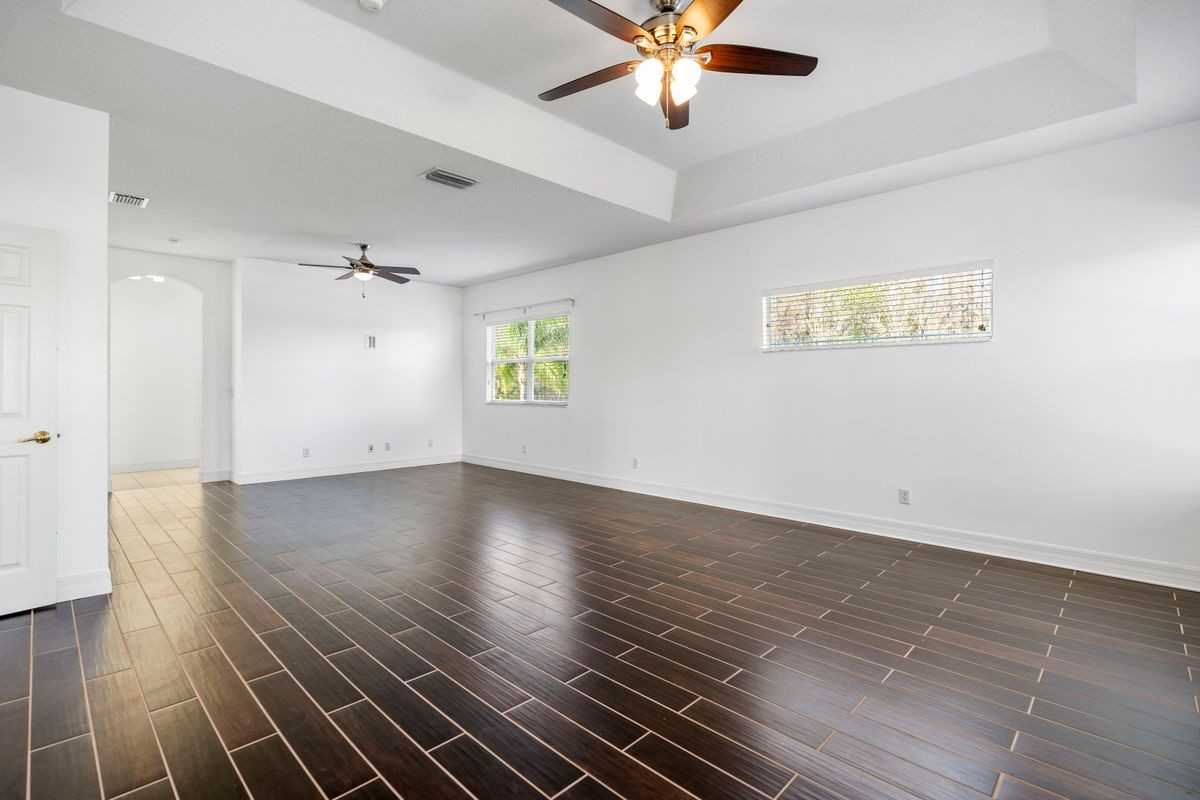 10888 Cory Lake Dr - Photo 6 of 14