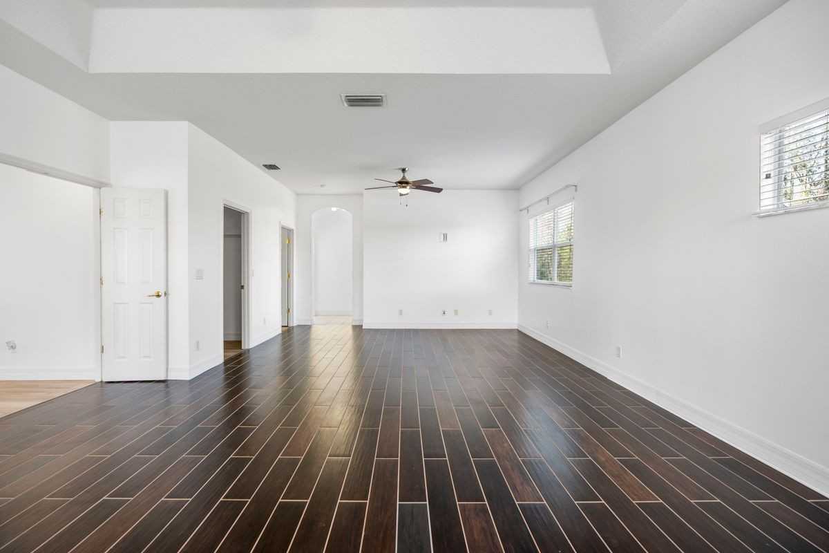 10888 Cory Lake Dr - Photo 7 of 14