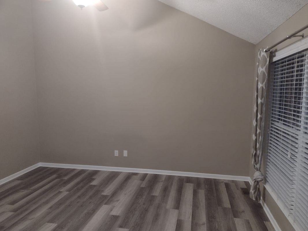 7531 N Kentucky Ave - Photo 5 of 24