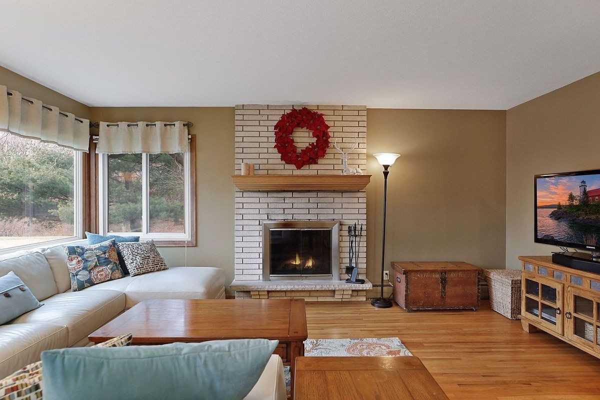 1312 Woodhill Cir - Photo 5 of 25