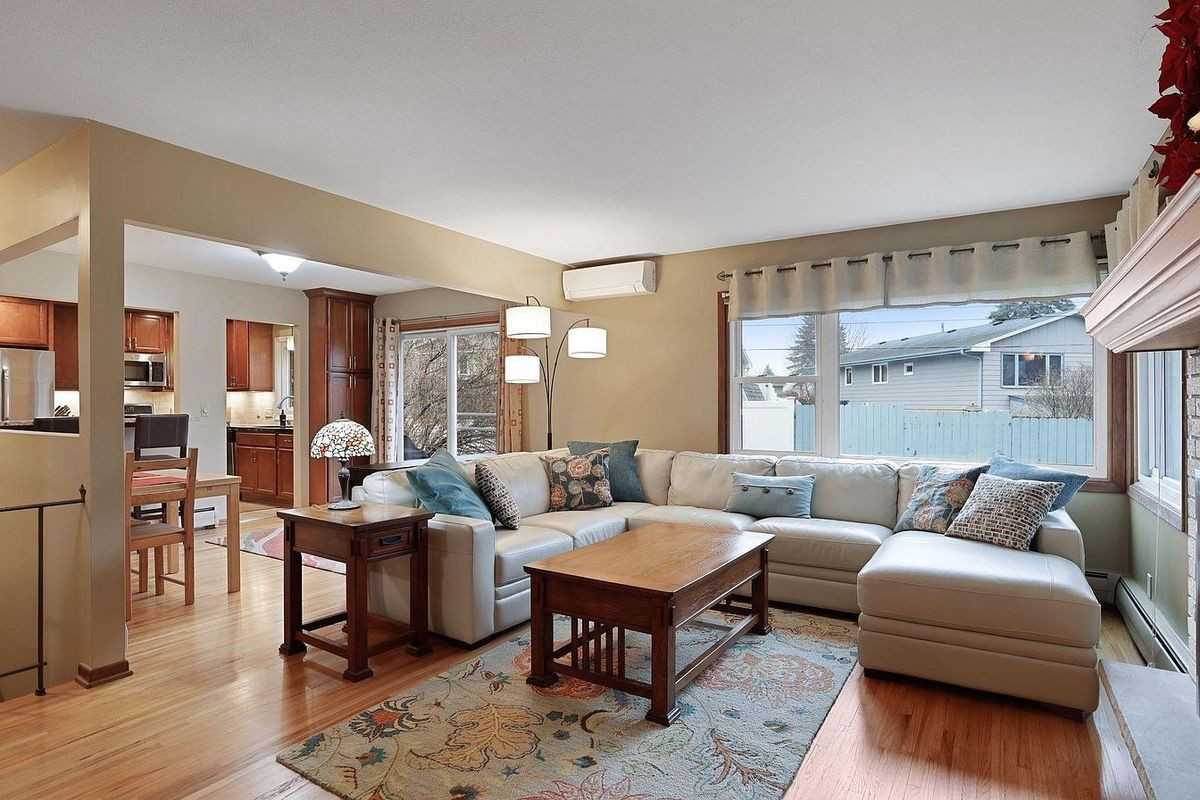 1312 Woodhill Cir - Photo 6 of 25
