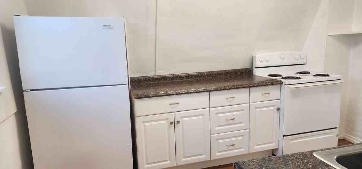 302 17th Ave - Photo 3 of 5