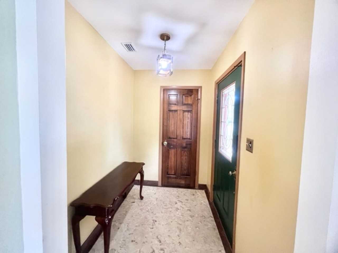 259 Georgia Ave - Photo 4 of 30