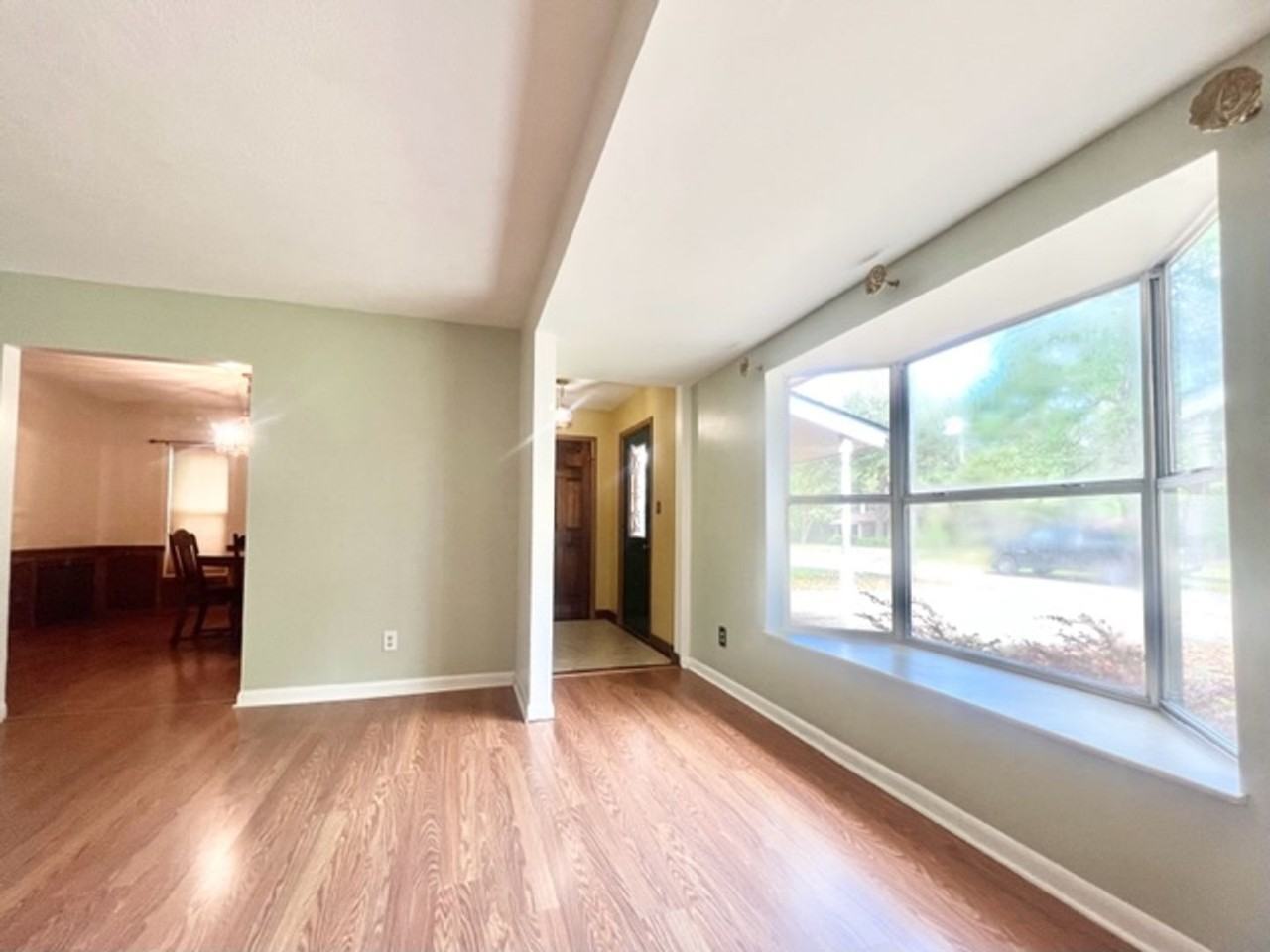 259 Georgia Ave - Photo 5 of 30