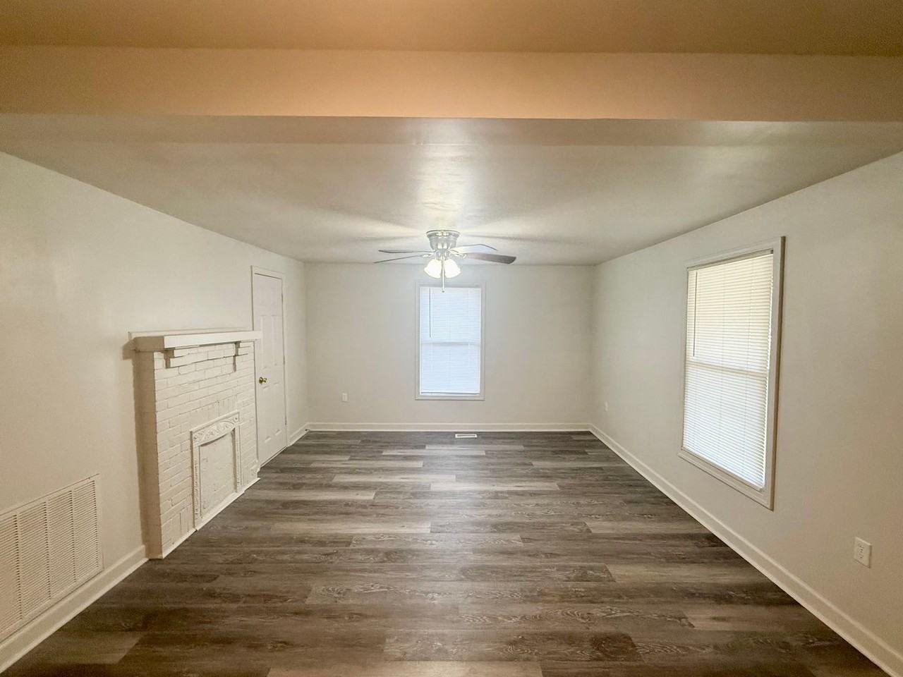 1104 Attica St - Photo 2 of 15