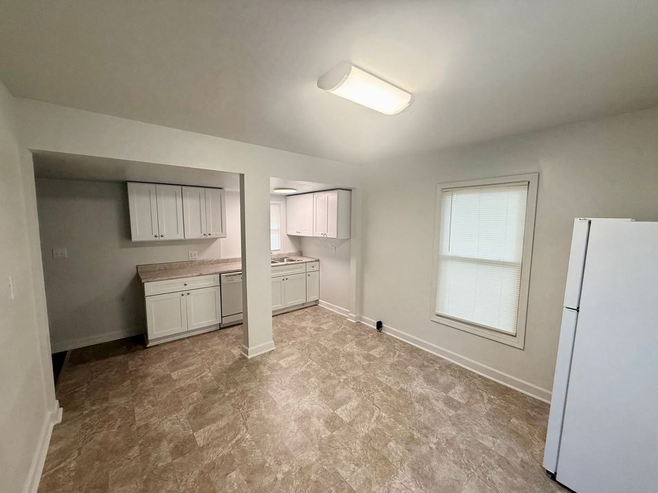 1104 Attica St - Photo 6 of 15