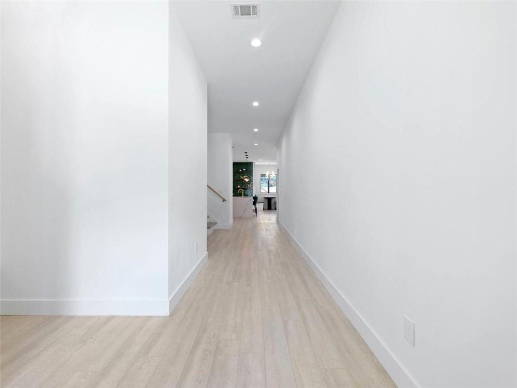 379 Enota Pl Sw - Photo 3 of 43