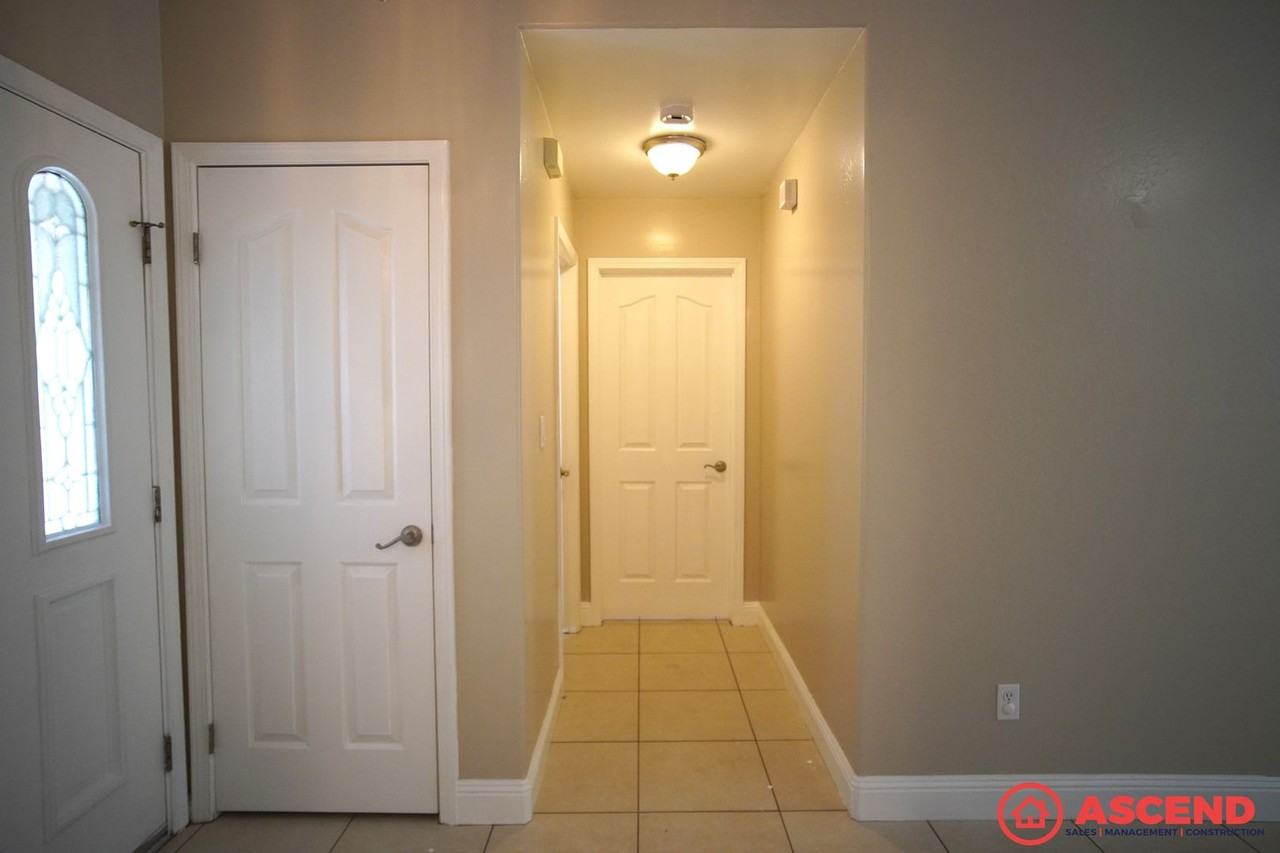 12708 Beechfield Dr - Photo 2 of 23