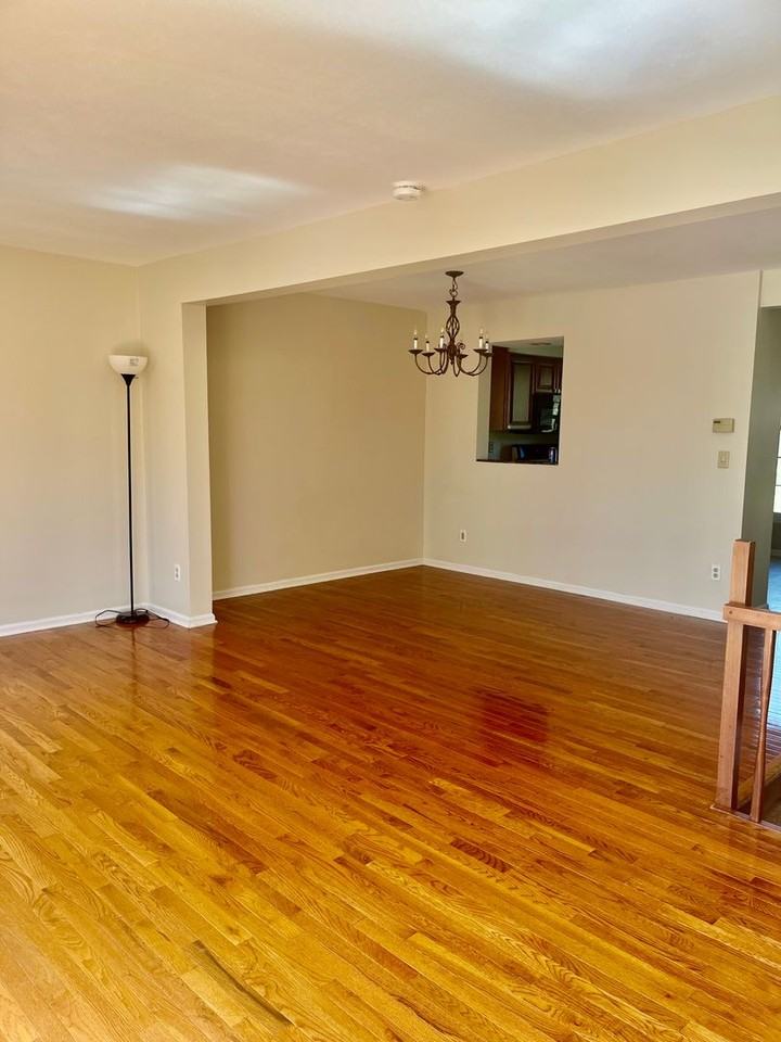 8136 Verbeck Dr - Photo 3 of 22