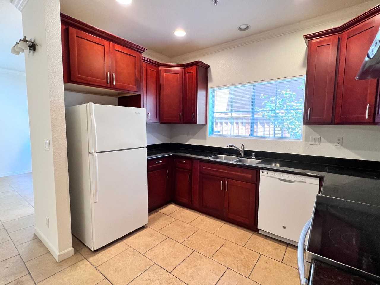 1059 La Sierra Ter - Photo 3 of 18