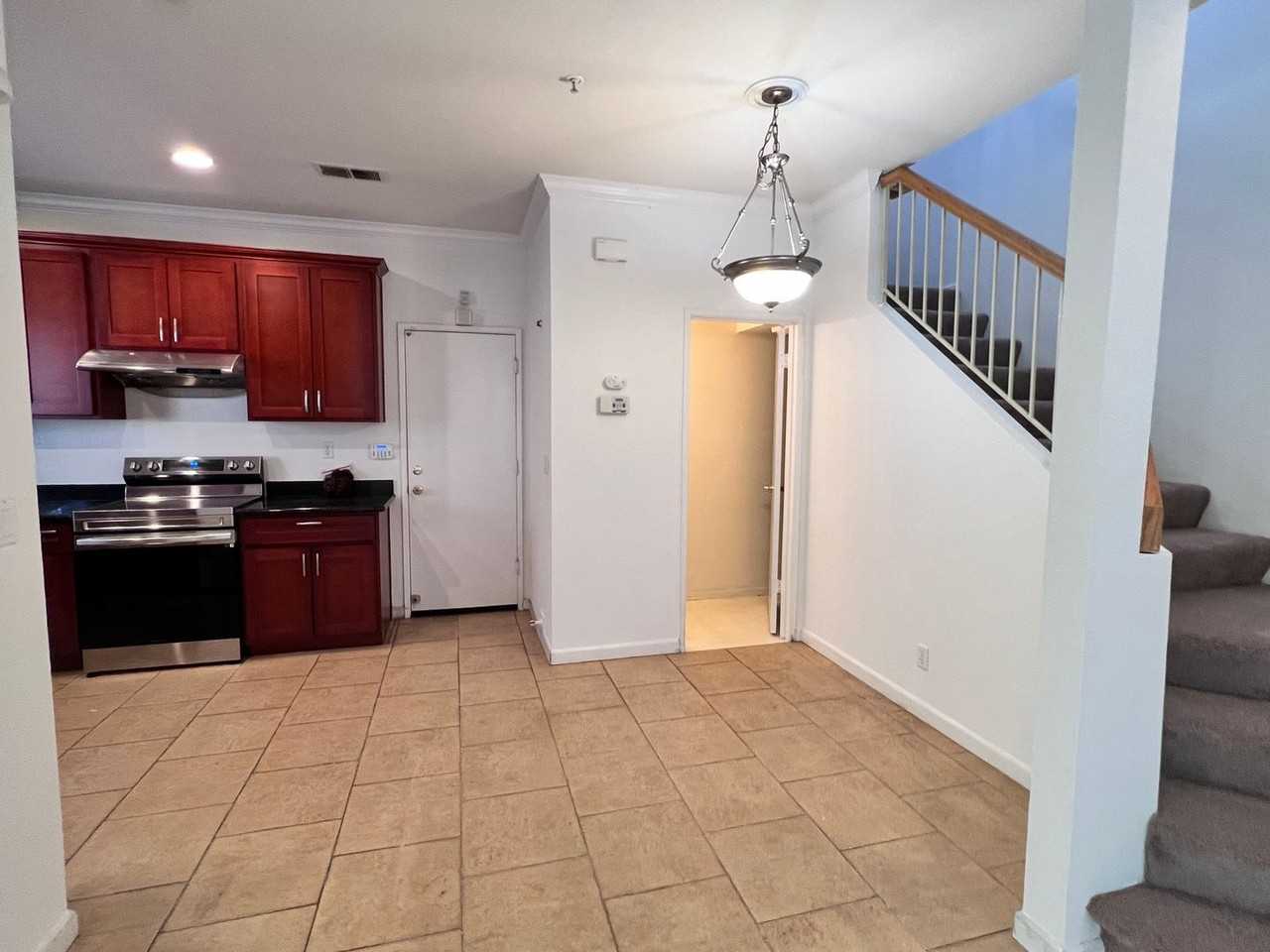 1059 La Sierra Ter - Photo 4 of 18