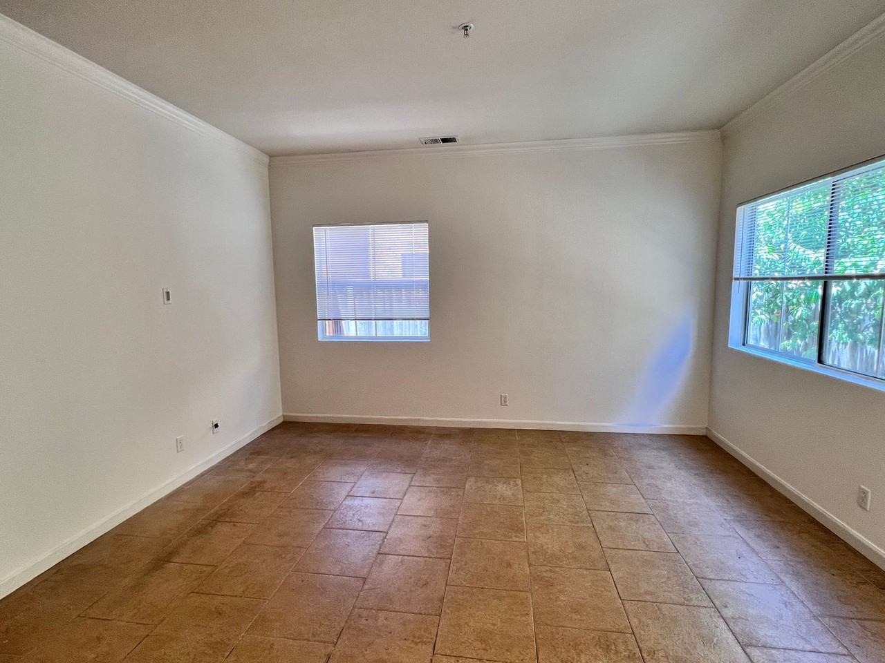 1059 La Sierra Ter - Photo 7 of 18