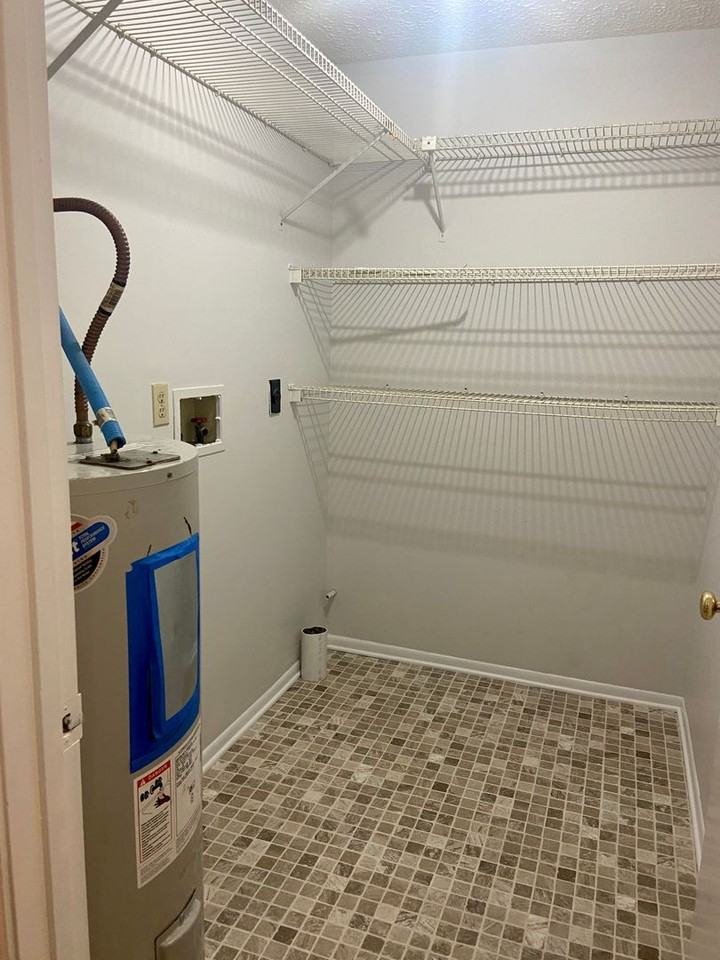2422 Johnson Dr - Photo 2 of 17